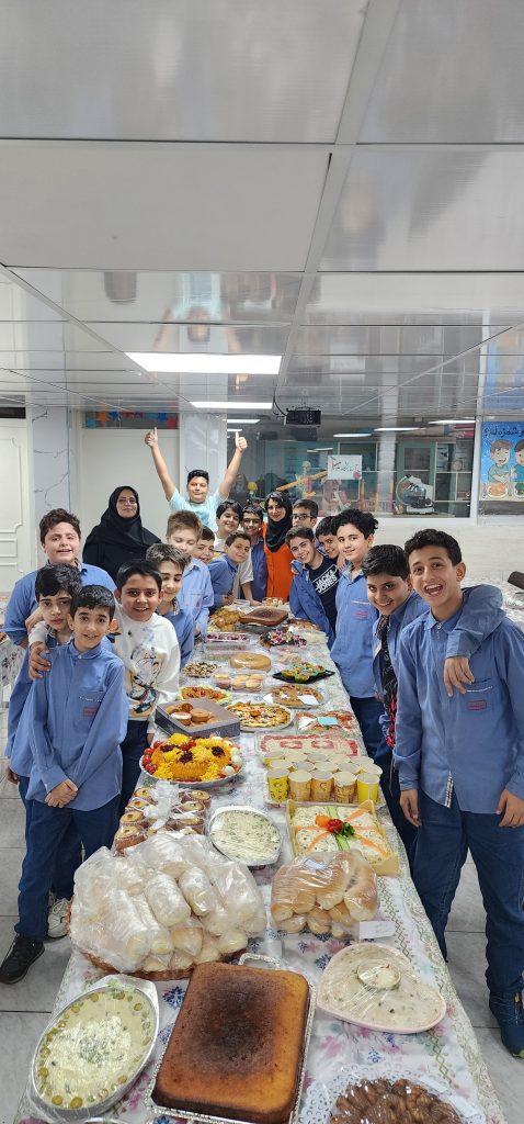 جشنواره غذا با حضور دانش آموزان دبستان پسرانه بهشت فردوس